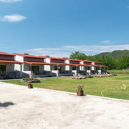 Villa Village *