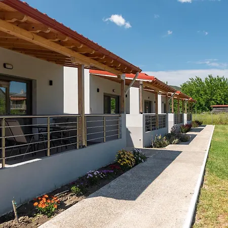 Villa Village *